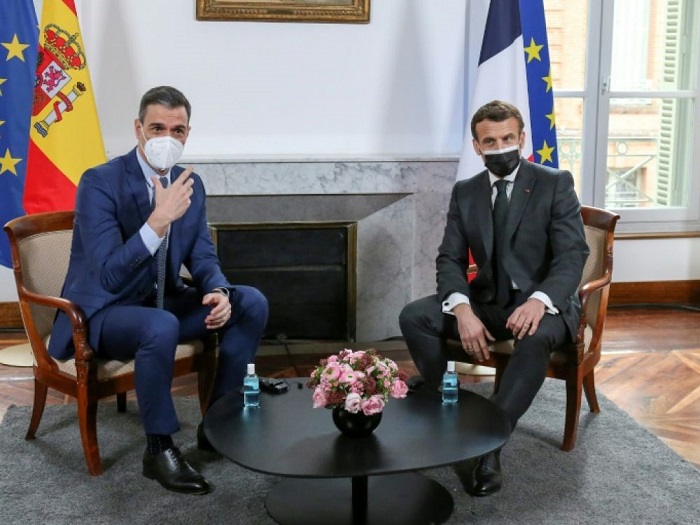 Macron Sanchez