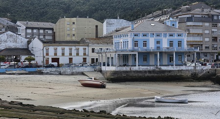 La playa de Celeiro en la ría de Viveiro