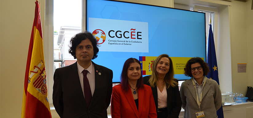 De izquierda a derecha: David Casarejos, presidente de la Comisión de Derechos Civiles y Participación; Violeta Alonso, presidenta del Consejo; Elena Bernardo, Directora General de la Ciudadanía Española en el exterior y Políticas de Retorno; y Carolina de Manueles, Directora General de Españoles en el Exterior y Asuntos Consulares