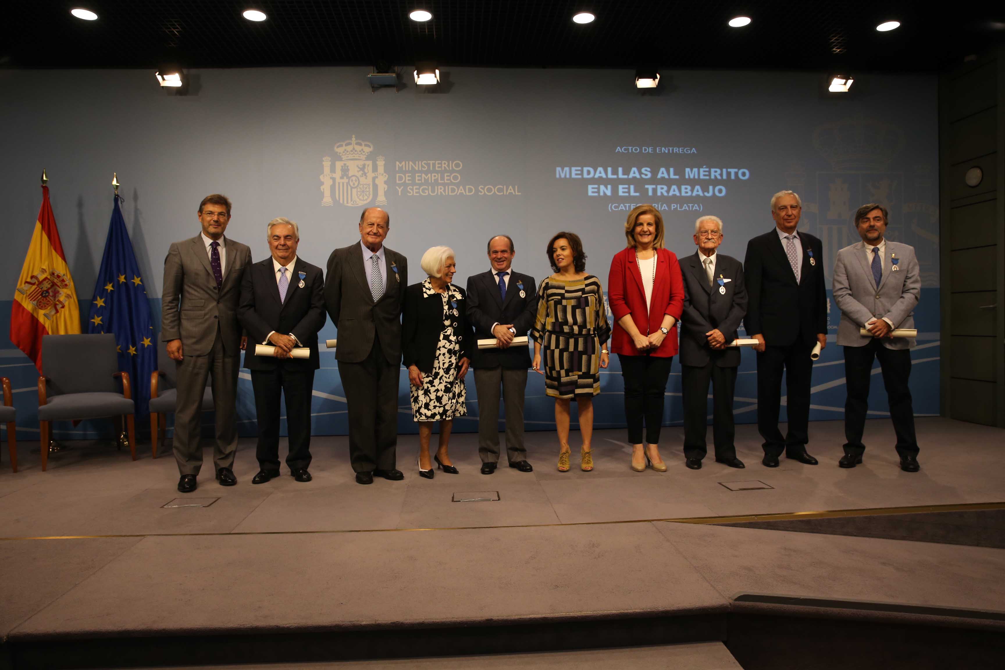  Fátima Báñez entrega 7 Medallas de Plata al Mérito en el Trabajo
