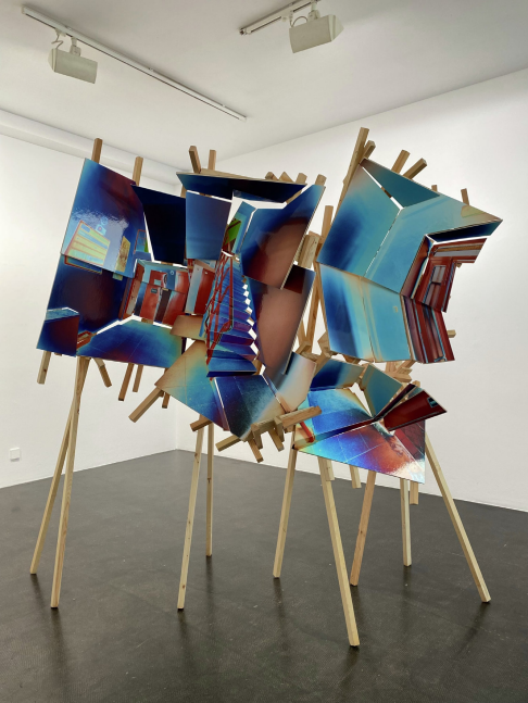 Entrada, recepción y más, 2024. Isidro Blasco.